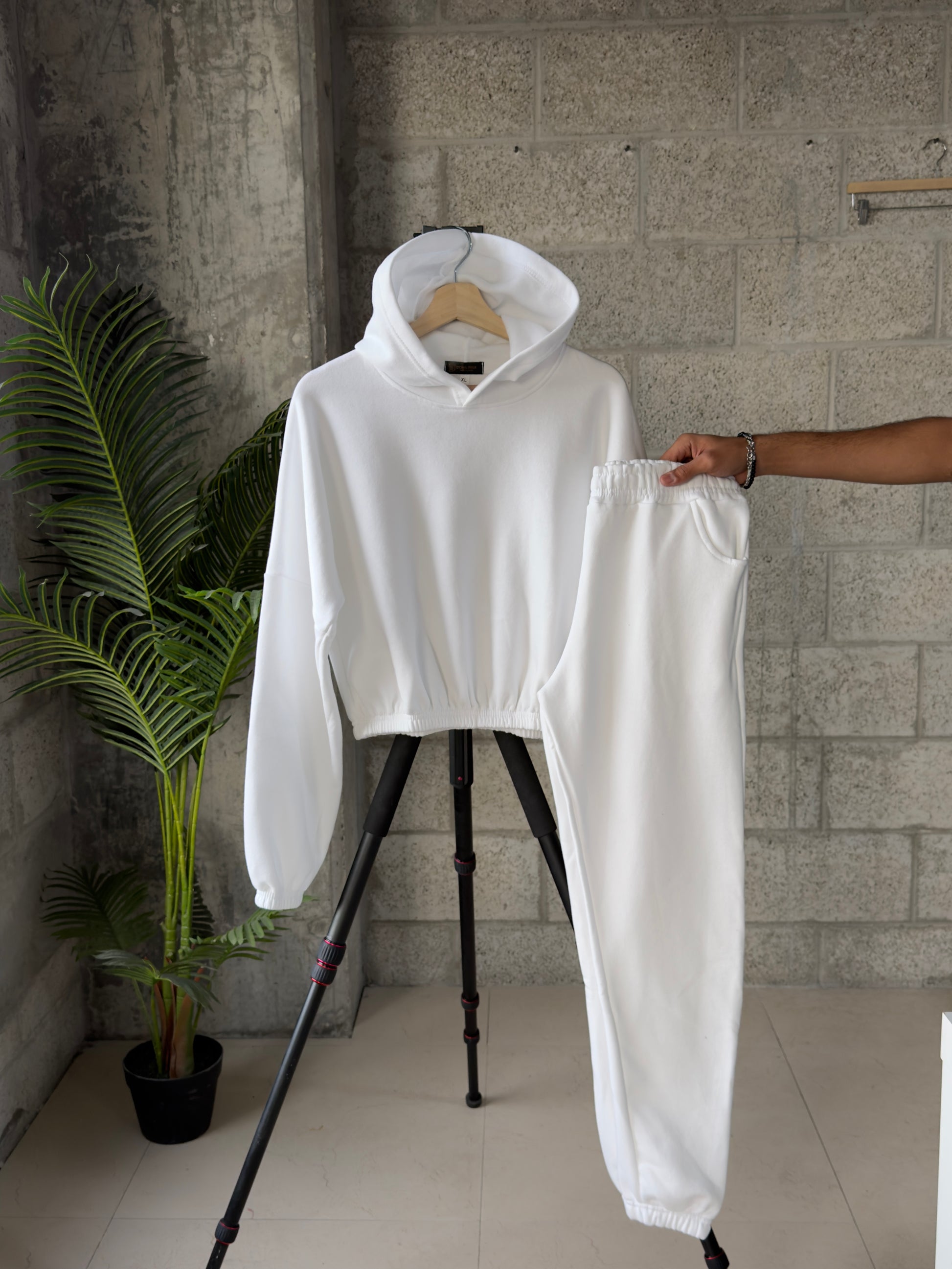 Women Basic Cropped Hoodie - Last Stock