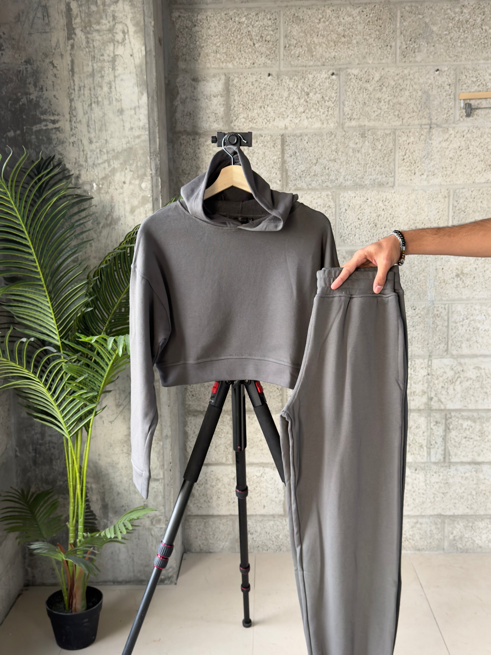 Women Basic Cropped Hoodie - Last Stock